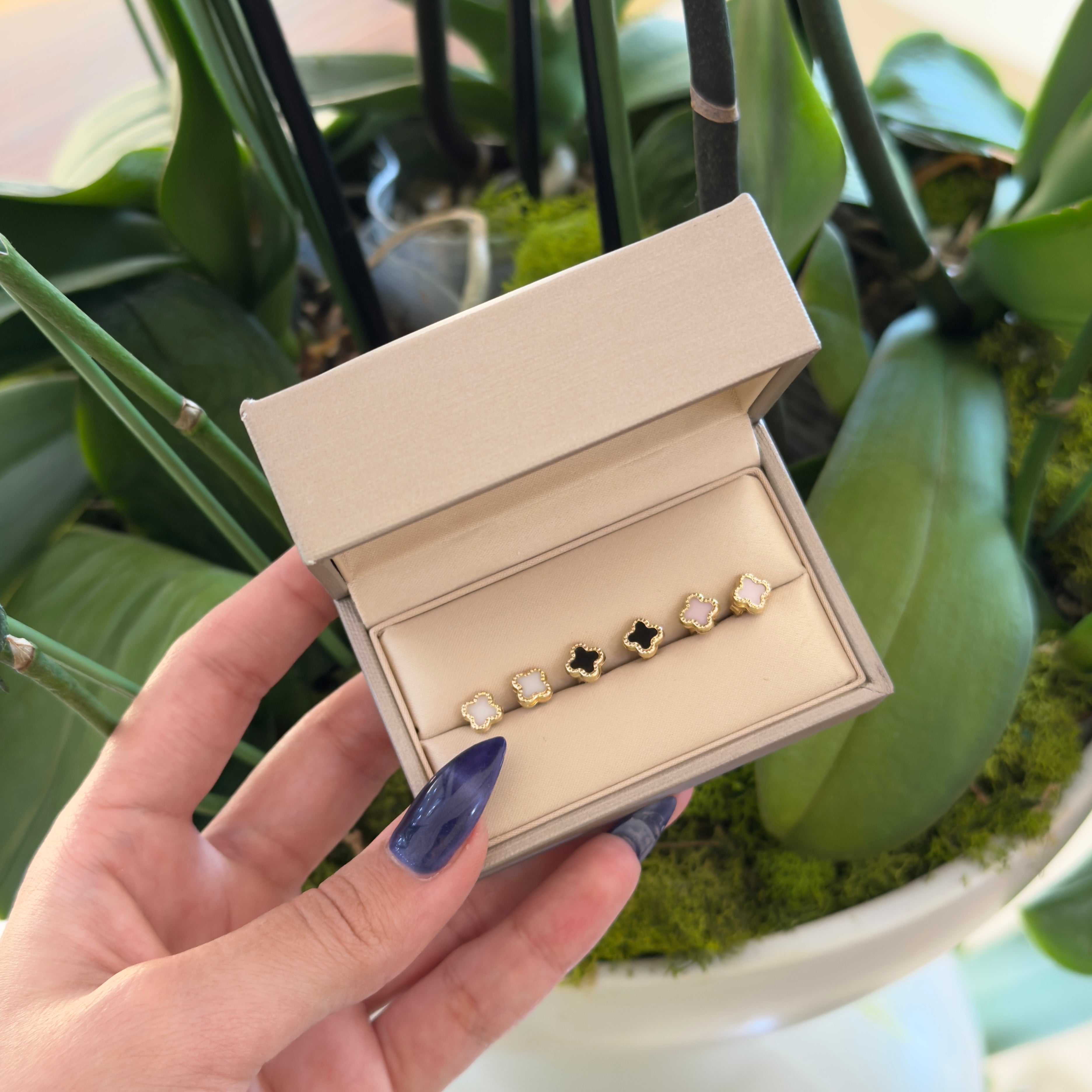 14KT Mini Clover Studs