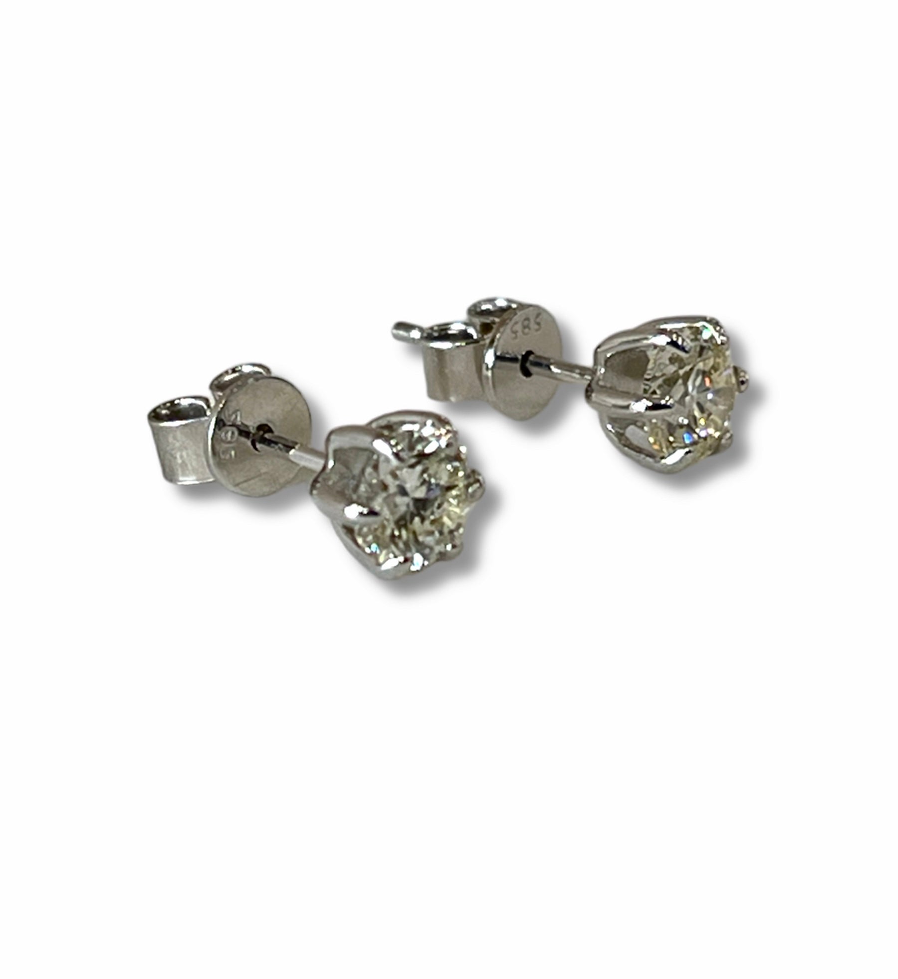 1.10CT Diamond Round Stud Earrings